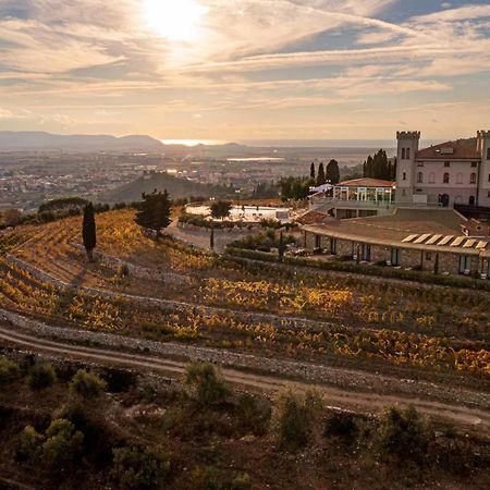 Castello Bonaria Wine & Spa Resort Кампілья-Мариттіма Екстер'єр фото