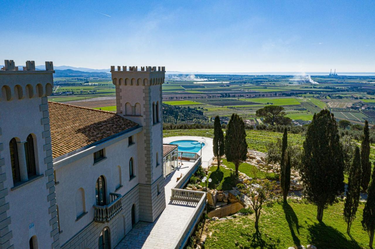 Castello Bonaria Wine & Spa Resort Кампілья-Мариттіма Екстер'єр фото