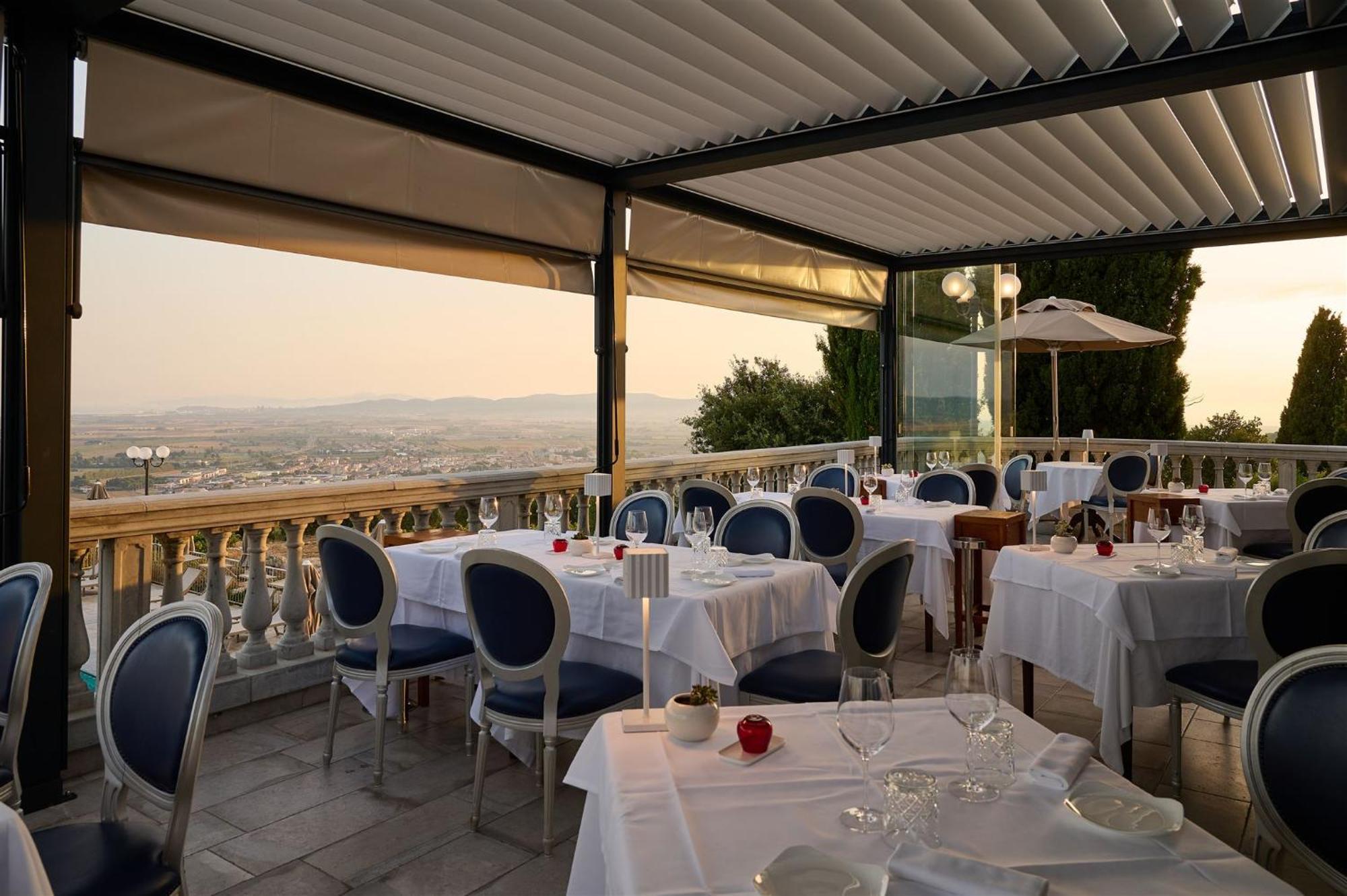 Castello Bonaria Wine & Spa Resort Кампілья-Мариттіма Екстер'єр фото