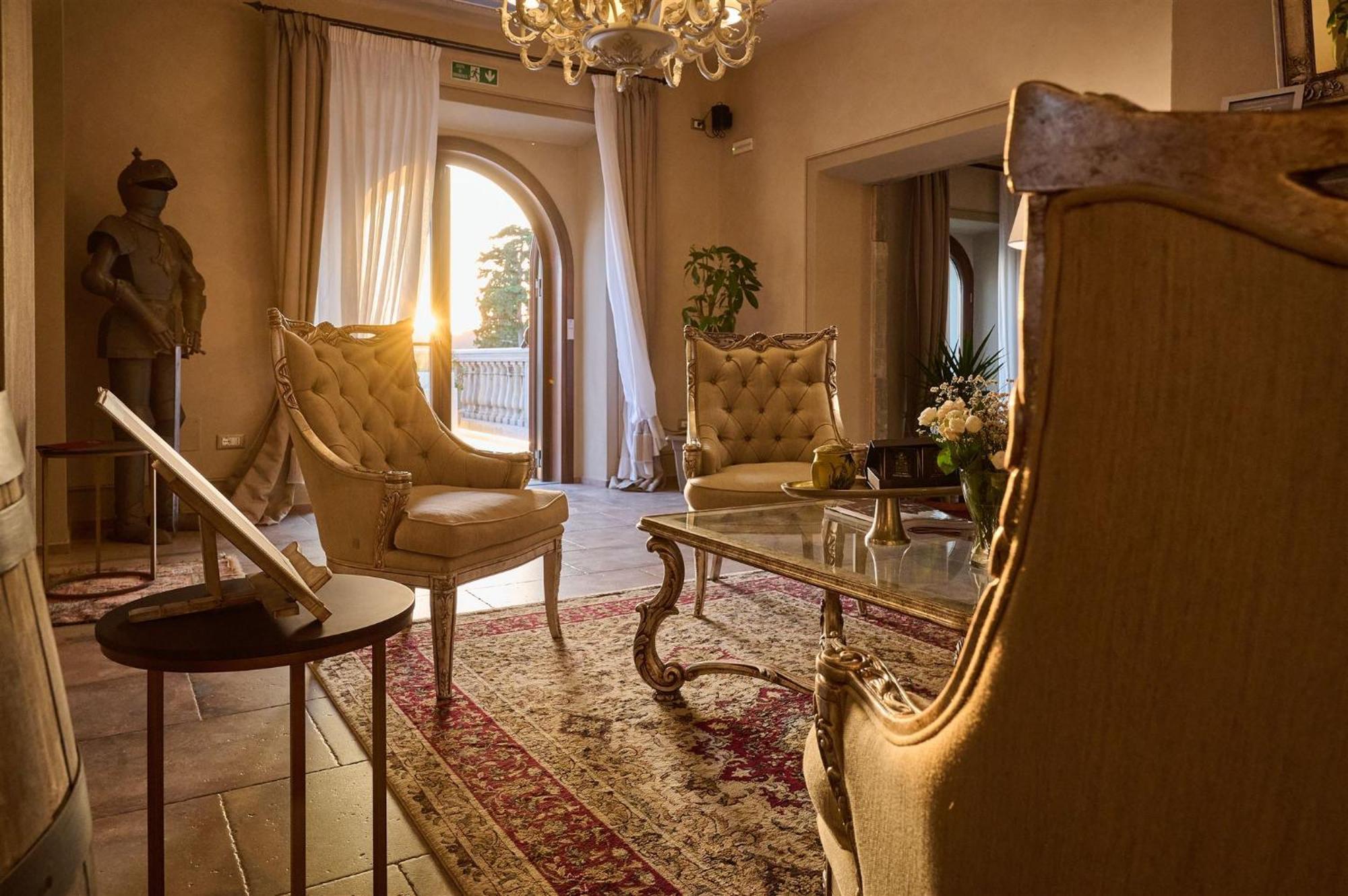 Castello Bonaria Wine & Spa Resort Кампілья-Мариттіма Екстер'єр фото